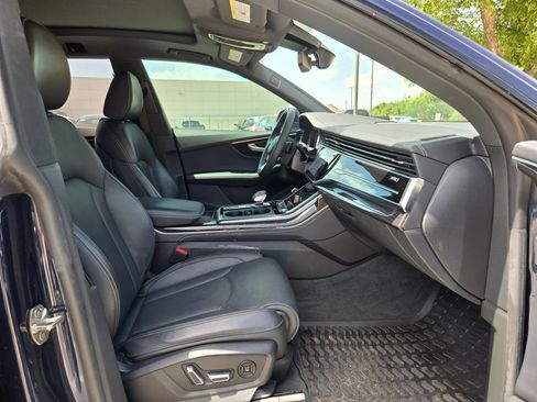 Used 2024 Audi Q8 Prestige AWD/4WD image 27