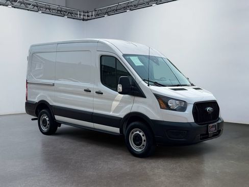 Used 2023 Ford Transit 250 Low Roof w/ Load Area Protection Package RWD image 3