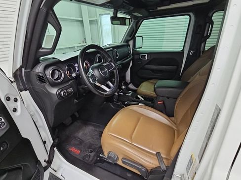 Used 2022 Jeep Wrangler Unlimited Sahara w/ Cold Weather Group AWD/4WD image 12