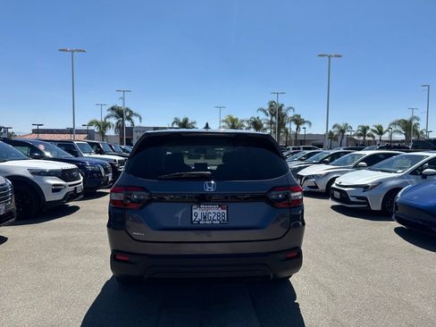 Used 2024 Honda Pilot LX image 7
