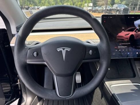 Used 2022 Tesla Model Y Performance AWD/4WD image 27