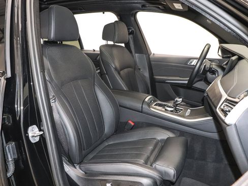Used 2022 BMW X5 M50i w/ Executive Package image 28