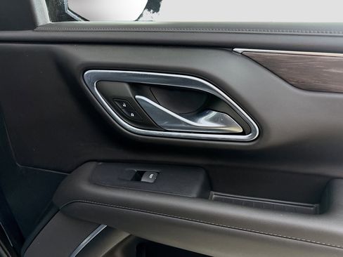 Used 2022 Chevrolet Tahoe 2WD w/ Remote Keyless Entry Package image 31