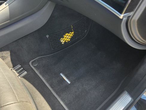 Used 2018 Mercedes-Benz S 560 Sedan image 16