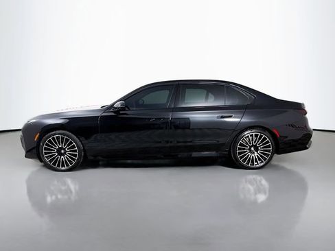 Used 2025 BMW 760i xDrive image 4