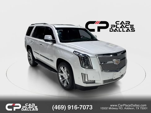 Used 2018 Cadillac Escalade Luxury RWD image 16