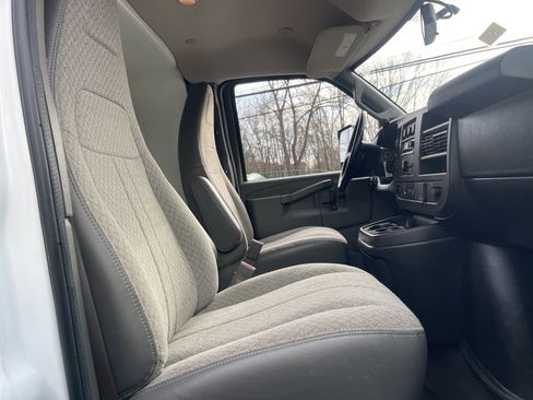 Used 2021 Chevrolet Express 3500 w/ Power Convenience Package image 16
