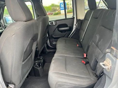 Used 2019 Jeep Wrangler Unlimited Sport S image 22