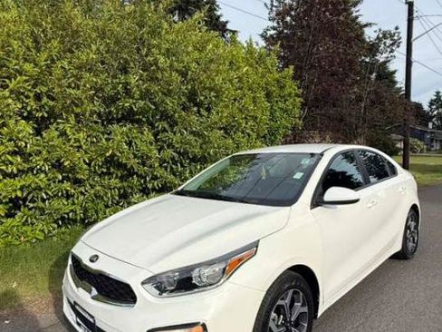 Used 2021 Kia Forte LXS FWD image 16