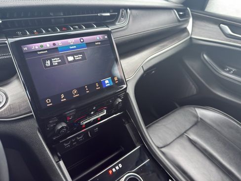 Used 2023 Jeep Grand Cherokee L Limited image 30