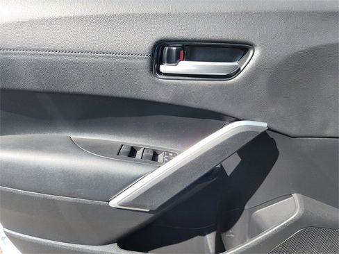 Certified 2022 Toyota Corolla Cross XLE w/ Convenience Package image 17