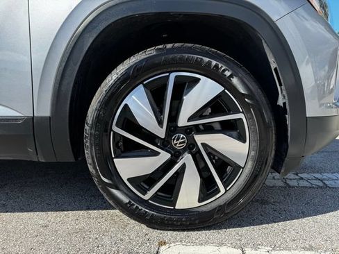 Used 2024 Volkswagen Atlas SE FWD image 9