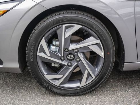 Certified 2025 Hyundai Elantra Sport image 12