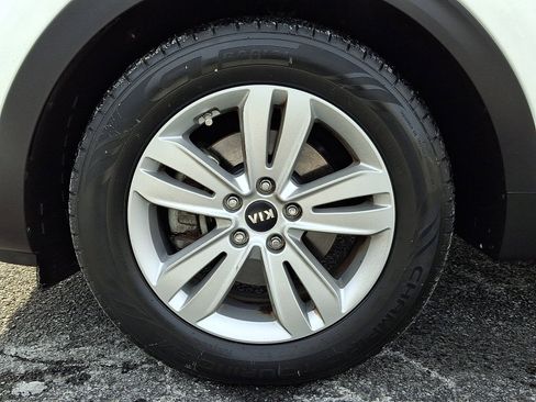 Used 2018 Kia Sportage LX image 9