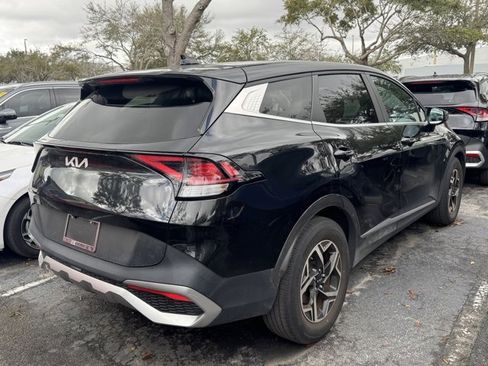 Certified 2023 Kia Sportage LX image 4
