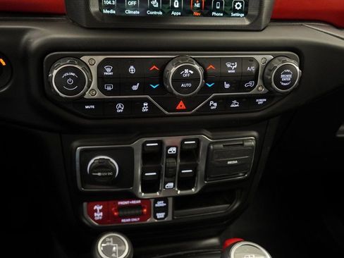 Certified 2021 Jeep Gladiator Rubicon image 37