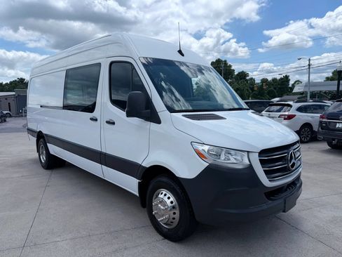 Used 2019 Mercedes-Benz Sprinter 170 Cargo w/ Acoustic Package image 29