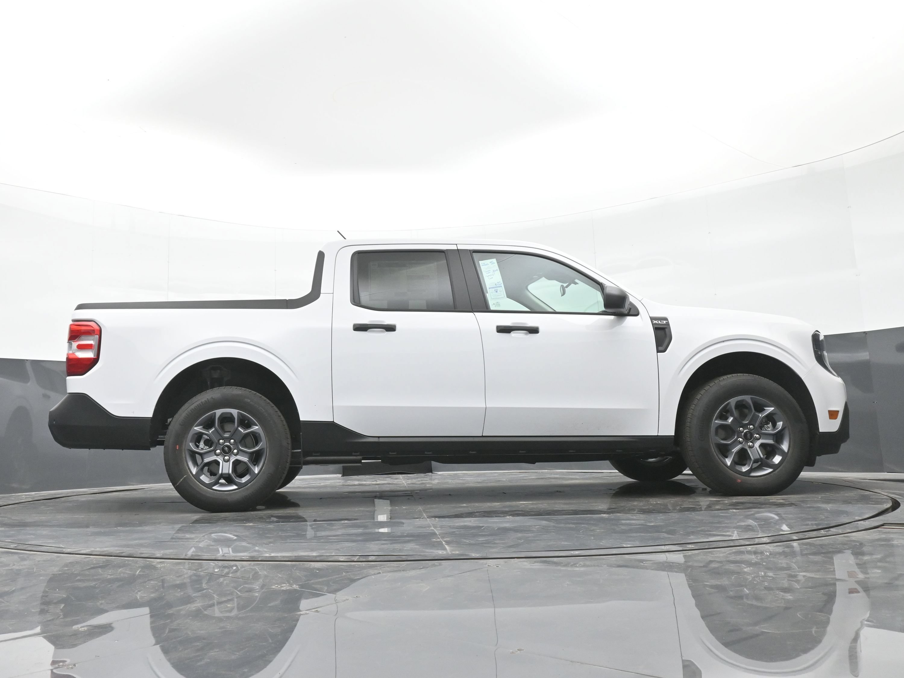 Used 2025 Ford Maverick XLT w/ Equipment Group 301A AWD/4WD image 44