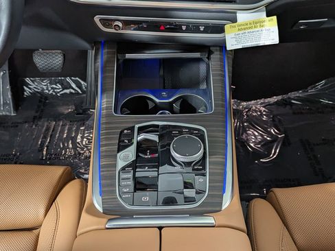 Used 2025 BMW X7 xDrive40i w/ Parking Assistance Package AWD/4WD image 38