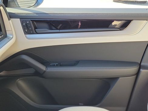 New 2026 Porsche Cayenne S AWD/4WD image 23