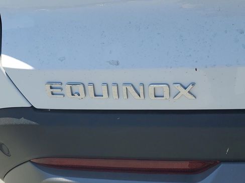 New 2026 Chevrolet Equinox LT w/ Convenience Package II FWD image 8