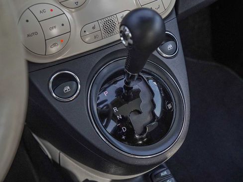 Used 2015 FIAT 500 Lounge w/ Luxury Leather Package image 20