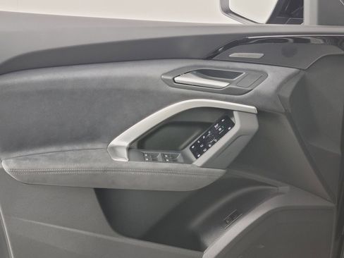 New 2025 Audi SQ5 Premium Plus image 19