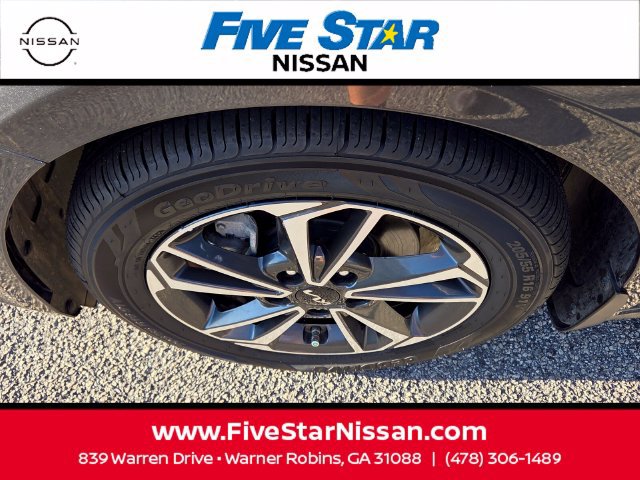 Used 2024 Kia Forte LXS w/ LXS Technology Package FWD image 16