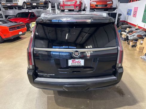 Used 2015 Cadillac Escalade Premium RWD image 98