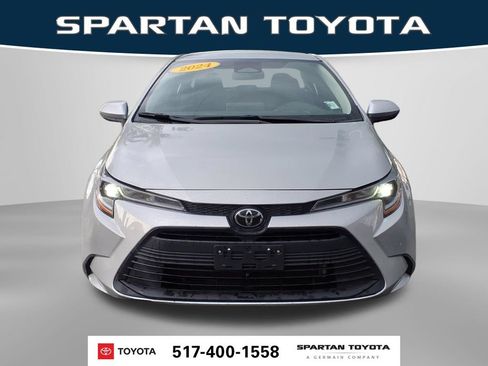 Used 2024 Toyota Corolla LE FWD image 3