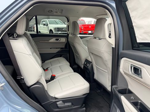 New 2026 Ford Explorer Active w/ Active Comfort Package image 21
