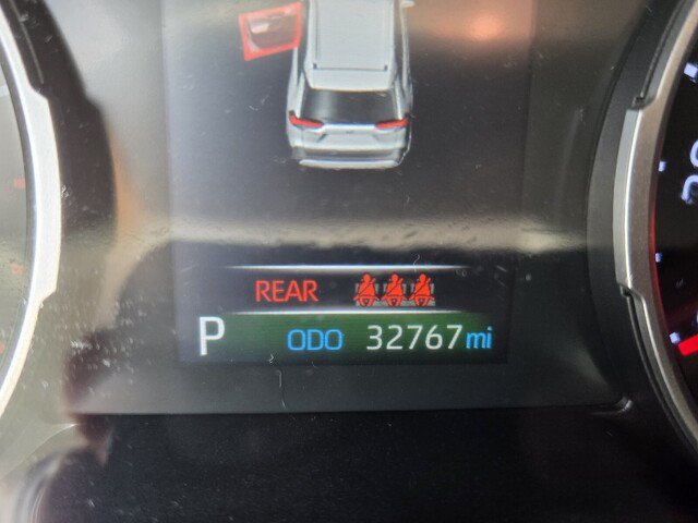 Used 2019 Toyota RAV4 XLE w/ Convenience Package FWD image 32