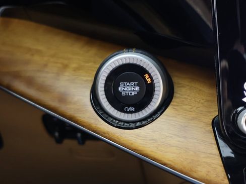 Used 2022 Jeep Grand Wagoneer Series III w/ Rear Seat Video Group 1 image 22