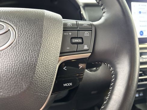 Used 2025 Toyota Camry SE FWD image 44