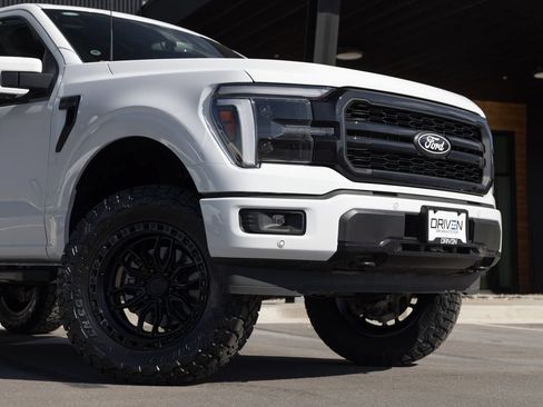 Used 2025 Ford F150 Lariat AWD/4WD image 3