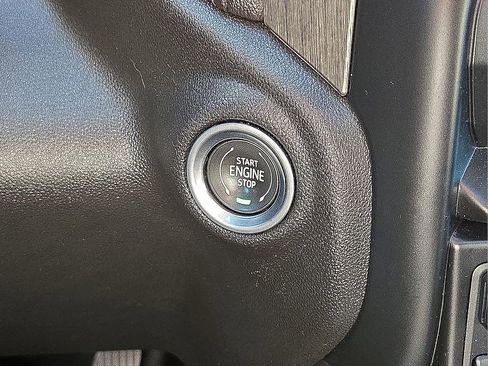 Used 2022 GMC Sierra 2500 Denali w/ Denali Black Diamond Edition image 30