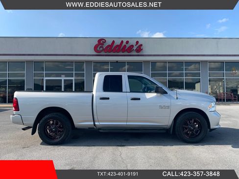 Used 2018 RAM 1500 Express RWD image 1