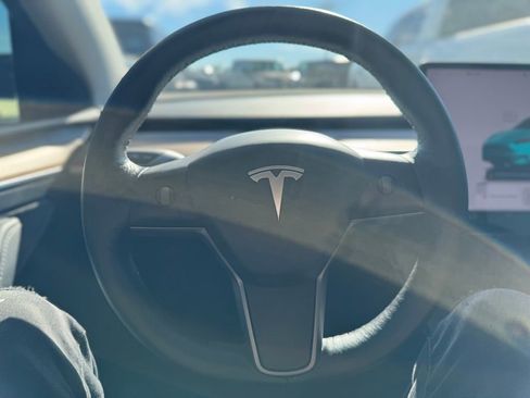 Used 2024 Tesla Model Y Long Range image 6