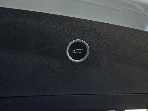 Used 2016 Tesla Model X Performance image 27