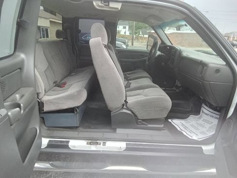 Used 2004 Chevrolet Silverado 2500 4x4 Extended Cab image 5