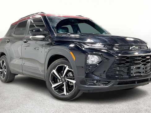 Used 2023 Chevrolet TrailBlazer RS w/ Sun and Liftgate Package image 1