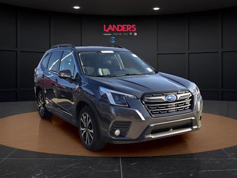 Used 2023 Subaru Forester Limited image 4