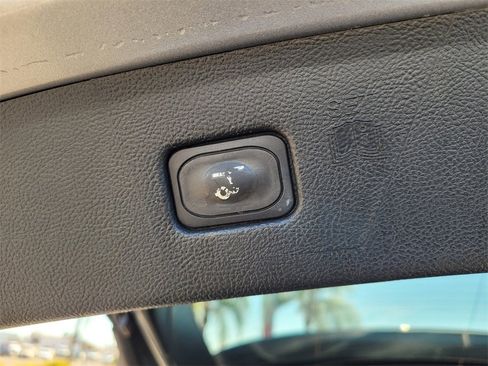 Used 2022 Ford Edge Titanium image 9