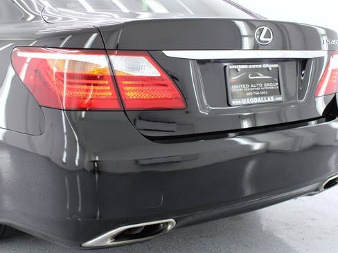Used 2012 Lexus LS 460 w/ Comfort Pkg RWD image 24