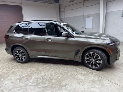 Certified 2024 BMW X5 xDrive40i w/ M Sport Package image 6