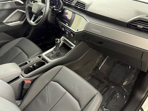 Used 2025 Audi Q3 2.0T Premium w/ Convenience Package AWD/4WD image 15