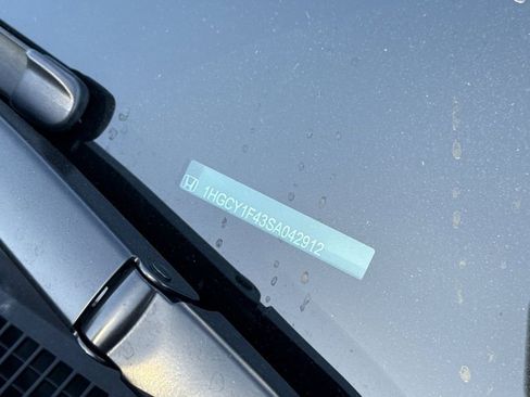 Certified 2025 Honda Accord SE image 3
