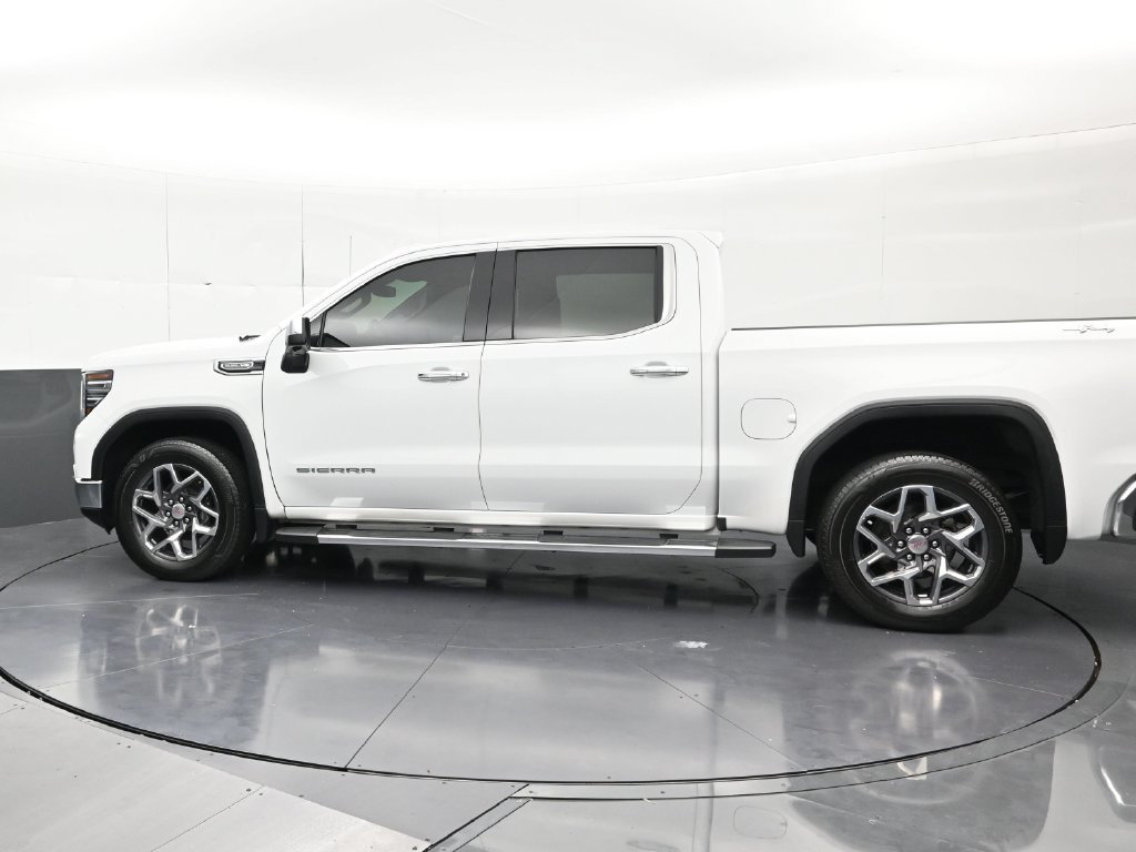 Used 2023 GMC Sierra 1500 SLT w/ SLT Premium Plus Package AWD/4WD image 2