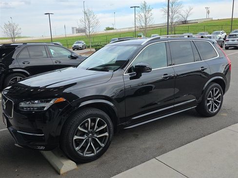 Used 2019 Volvo XC90 T6 Momentum w/ Advanced Package image 5