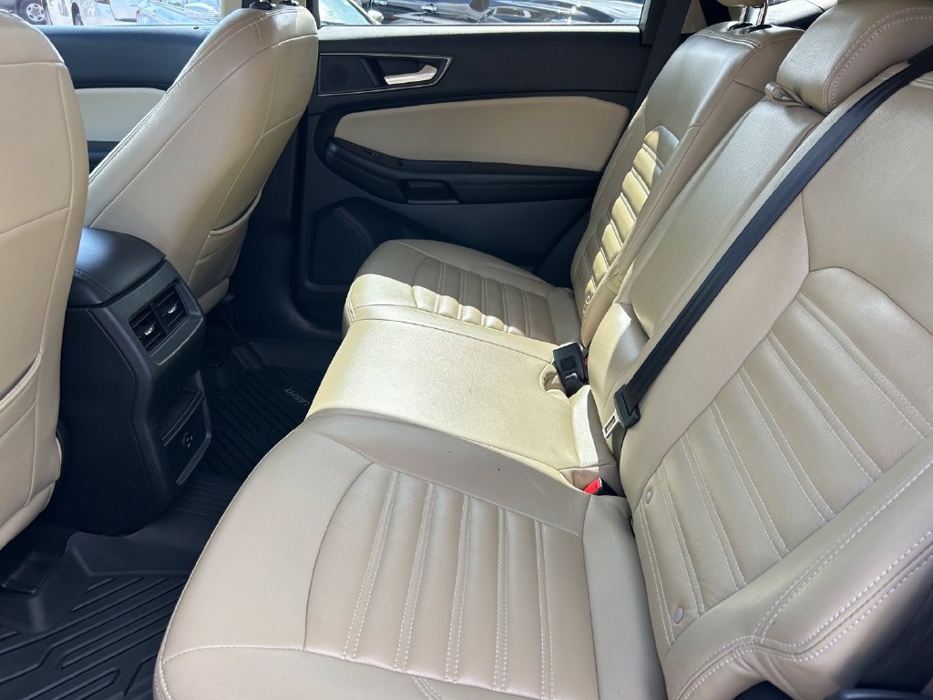 Used 2022 Ford Edge SE w/ Black Appearance Package AWD/4WD image 15